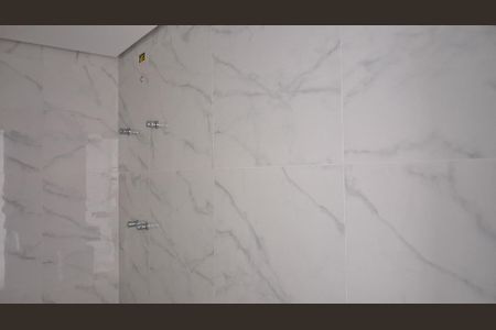 Casa à venda com 165m², 3 quartos e 3 vagasBanheiro Suíte 2