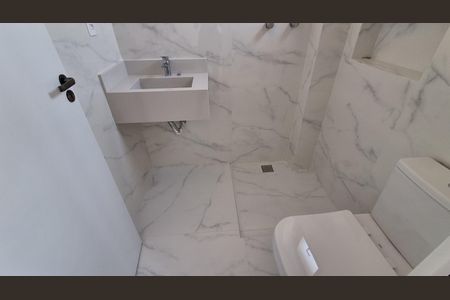 Casa à venda com 165m², 3 quartos e 3 vagasBanheiro Social 