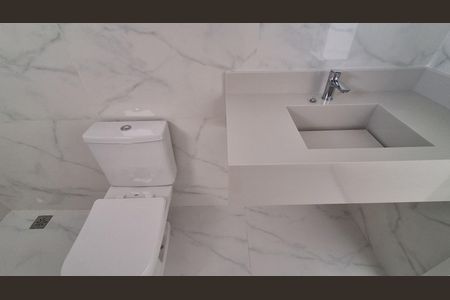 Casa à venda com 165m², 3 quartos e 3 vagasBanheiro Suíte 1