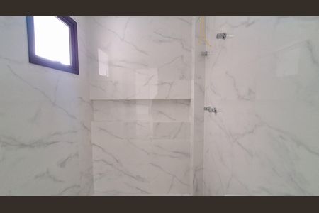 Casa à venda com 165m², 3 quartos e 3 vagasBanheiro Suíte 1