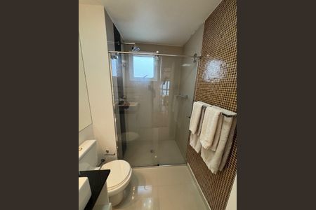 Apartamento à venda com 48m², 1 quarto e 2 vagasBanheiro