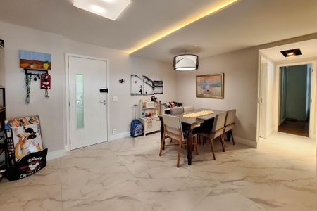 Apartamento à venda com 112m², 3 quartos e 1 vaga Apartamento à venda com 112m², 3 quartos e 1 vagaSala