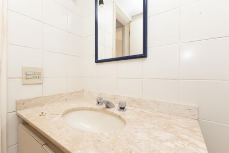 Banheiro de apartamento para alugar com 1 quarto, 43m² em Moema, São Paulo