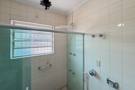 Casa à venda com 220m², 4 quartos e 5 vagasBanheiro Corredor