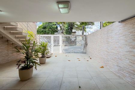 Casa à venda com 220m², 4 quartos e 5 vagasGaragem