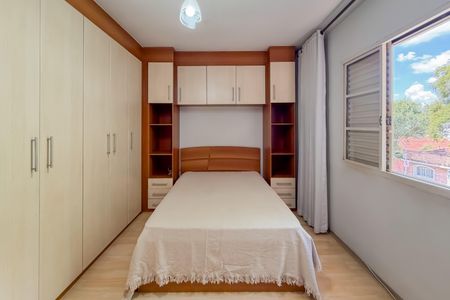 Casa à venda com 220m², 4 quartos e 5 vagasSuíte