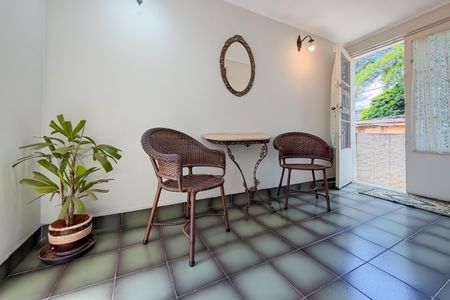 Casa à venda com 220m², 4 quartos e 5 vagasSala - Hall de Entrada