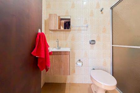 Casa à venda com 220m², 4 quartos e 5 vagasÁrea Externa - Banheiro