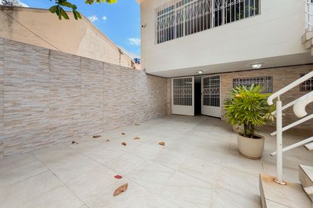 Casa à venda com 220m², 4 quartos e 5 vagasGaragem