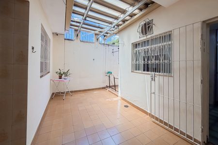 Casa à venda com 220m², 4 quartos e 5 vagasÁrea Externa
