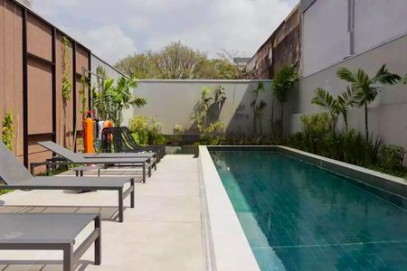 Apartamento à venda com 27m², 1 quarto e sem vagaÁrea comum - Piscina