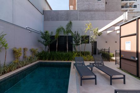 Apartamento à venda com 27m², 1 quarto e sem vagaÁrea comum - Piscina