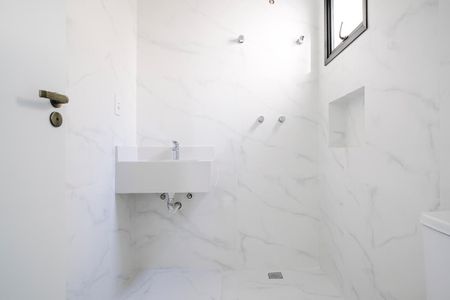 Casa à venda com 185m², 3 quartos e 2 vagasBanheiro da suíte 1