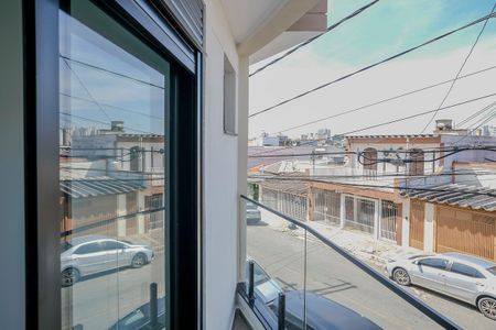 Casa à venda com 185m², 3 quartos e 2 vagasVaranda do quarto