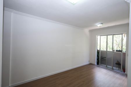 Sala de apartamento para alugar com 3 quartos, 55m² em Jardim Santa Emilia, São Paulo