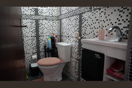 Casa para alugar com 68m², 3 quartos e 1 vagaBanheiro