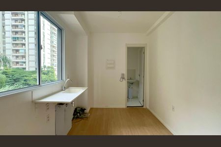 Cozinha de kitnet/studio à venda com 1 quarto, 24m² em Jardim Paulista, São Paulo