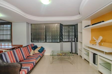 Casa à venda com 300m², 3 quartos e 4 vagasEspaço Gourmet - Segundo Piso