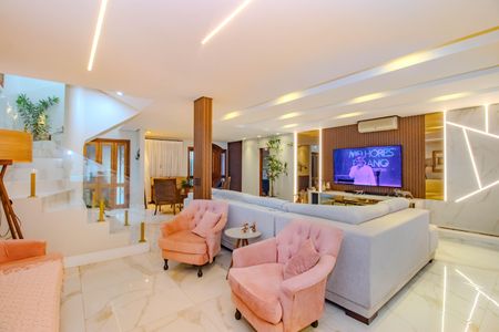 Casa à venda com 300m², 3 quartos e 4 vagasSala