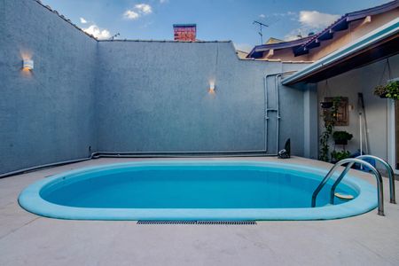 Casa à venda com 300m², 3 quartos e 4 vagasPátio