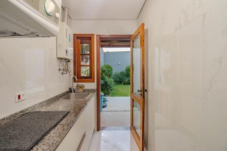 Casa à venda com 300m², 3 quartos e 4 vagasÁrea de Serviço
