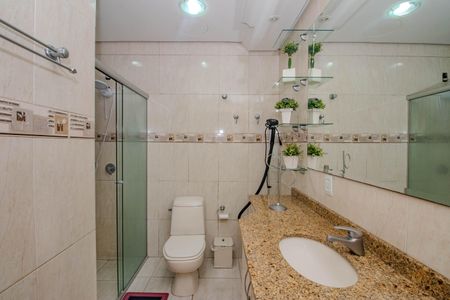 Casa à venda com 300m², 3 quartos e 4 vagasBanheiro Social