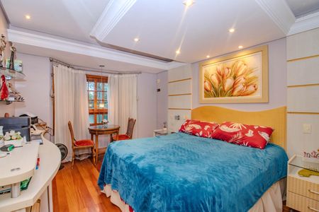 Casa à venda com 300m², 3 quartos e 4 vagasSuíte