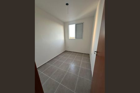 Quarto de apartamento para alugar com 2 quartos, 45m² em Jardim Boa Vista (Zona Oeste), Osasco