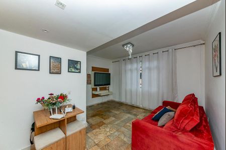 Sala de apartamento para alugar com 2 quartos, 75m² em Nova Suíça, Belo Horizonte