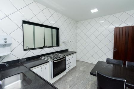 Casa à venda com 200m², 3 quartos e 2 vagasCozinha