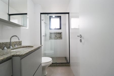 Apartamento para alugar com 105m², 3 quartos e 1 vaga Apartamento para alugar com 105m², 3 quartos e 1 vagaBanheiro da Suíte