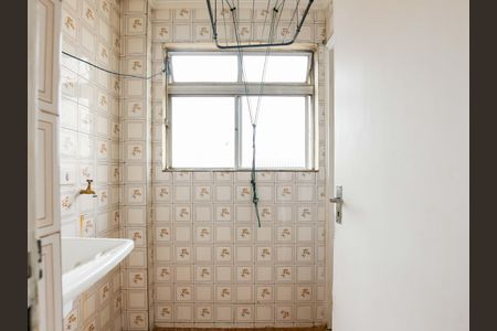 Apartamento à venda com 64m², 2 quartos e 1 vaga Apartamento à venda com 64m², 2 quartos e 1 vagaCozinha e Área de Serviço