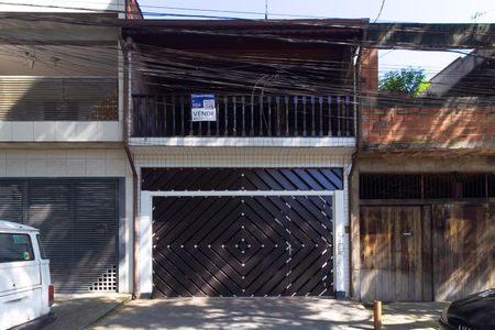 Casa à venda com 133m², 3 quartos e 2 vagasFachada