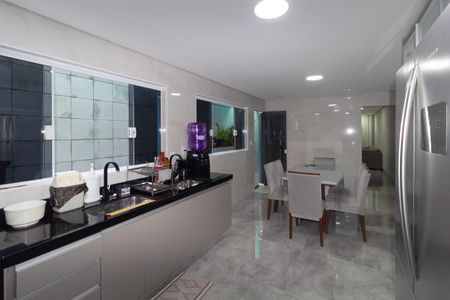 Casa à venda com 133m², 3 quartos e 2 vagasCozinha