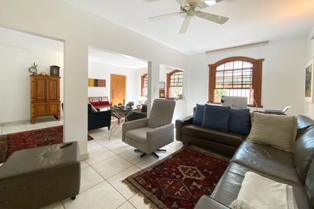 Casa à venda com 275m², 3 quartos e 4 vagasSala de Estar