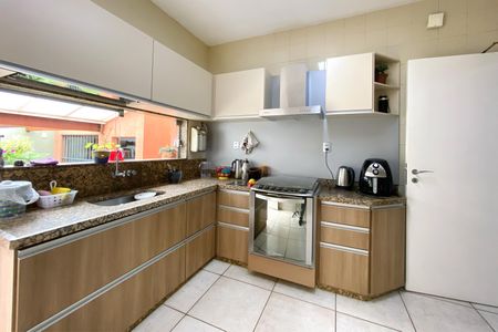 Casa à venda com 275m², 3 quartos e 4 vagasCozinha