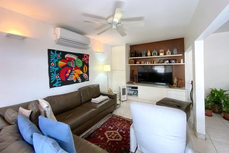 Casa à venda com 275m², 3 quartos e 4 vagasSala de Estar