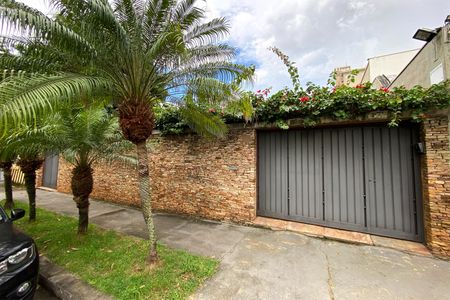 Casa à venda com 275m², 3 quartos e 4 vagasFachada
