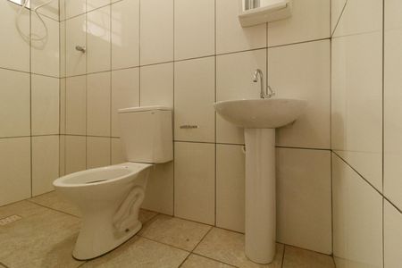 Casa para alugar com 40m², 1 quarto e 1 vaga Casa para alugar com 40m², 1 quarto e 1 vagaBanheiro