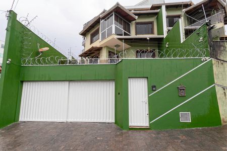 Casa à venda com 369m², 3 quartos e 5 vagasFachada