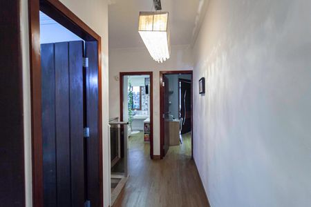 Casa à venda com 369m², 3 quartos e 5 vagasCorredor