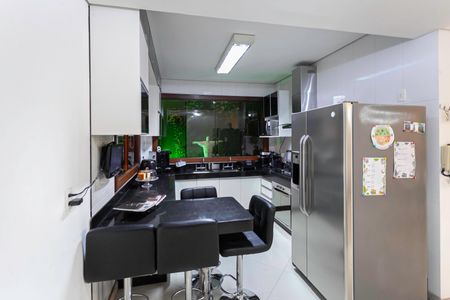 Casa à venda com 369m², 3 quartos e 5 vagasCozinha