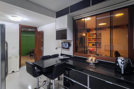 Casa à venda com 369m², 3 quartos e 5 vagasCozinha