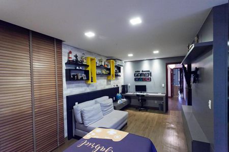 Casa à venda com 369m², 3 quartos e 5 vagasQuarto 2