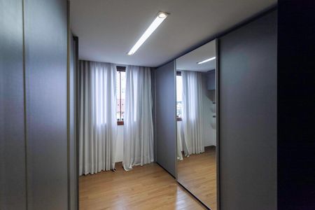 Casa à venda com 369m², 3 quartos e 5 vagasCloset do quarto 2