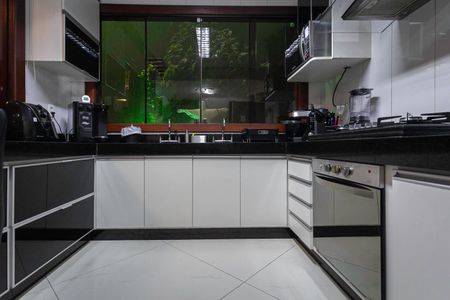 Casa à venda com 369m², 3 quartos e 5 vagasCozinha