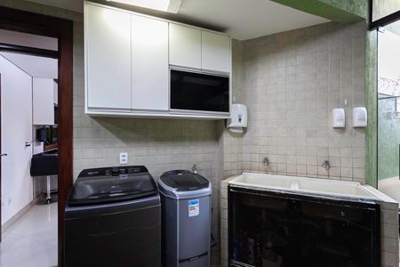 Casa à venda com 369m², 3 quartos e 5 vagasÁrea de serviço