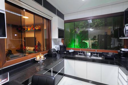 Casa à venda com 369m², 3 quartos e 5 vagasCozinha