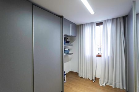Casa à venda com 369m², 3 quartos e 5 vagasCloset do quarto 2