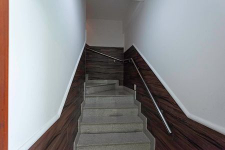 Casa à venda com 369m², 3 quartos e 5 vagasEscada